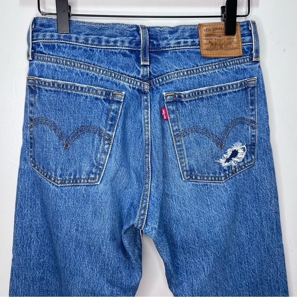 Levi's Wedgie Jeans Distressed Button Fly Raw Hem Size 26 - Picture 7 of 14